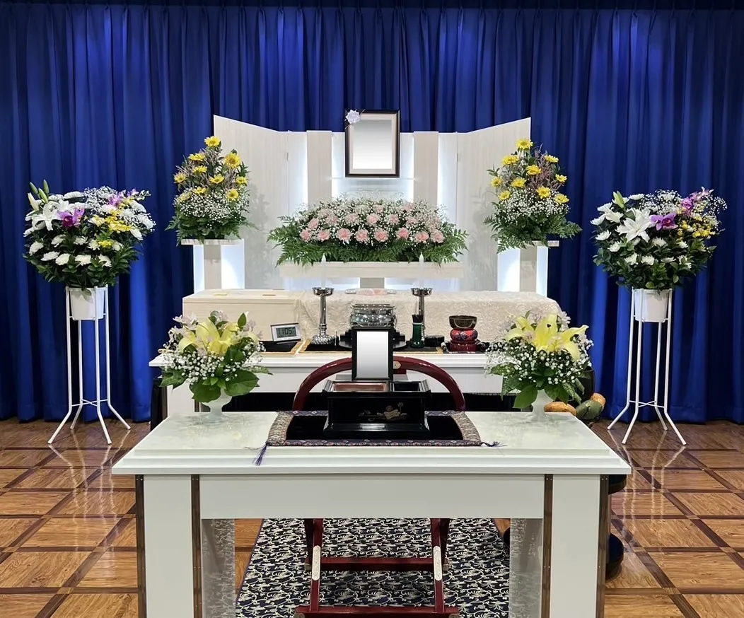 花祭壇 ホワイト祭壇例